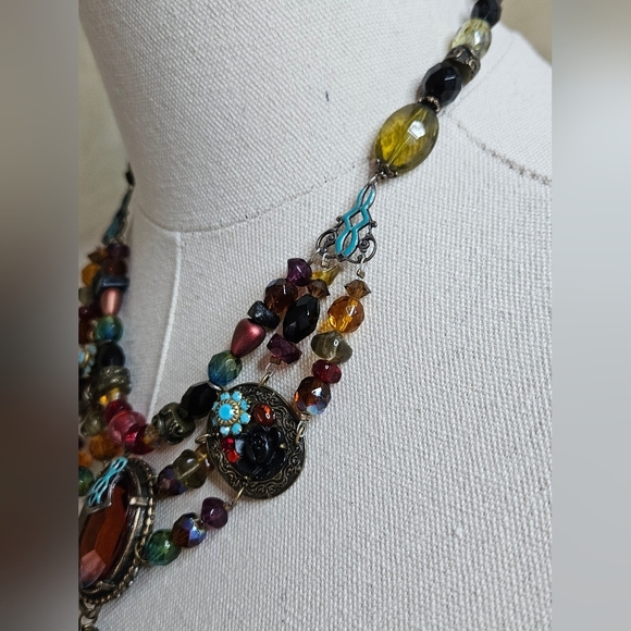 Beaded Pendant Jeweled Adjustable Necklace - Picture 5 of 6